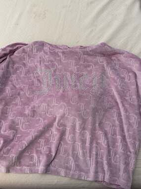 Juicy Couture Lavender Embossed Velour Rhinestone Logo Hoodie Sleepwear Top Size